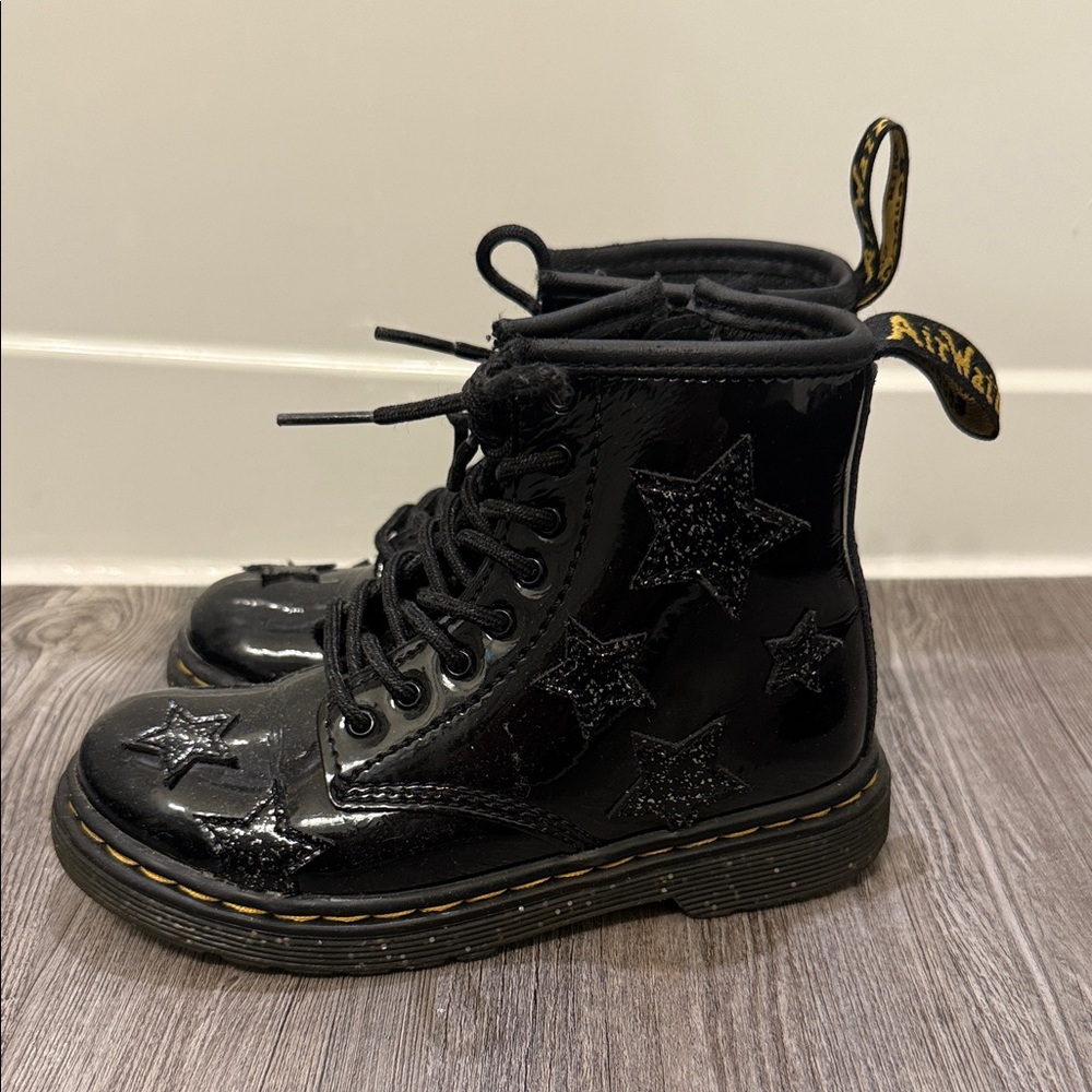 Dr Marten Kids 1460 patent star lace up boot